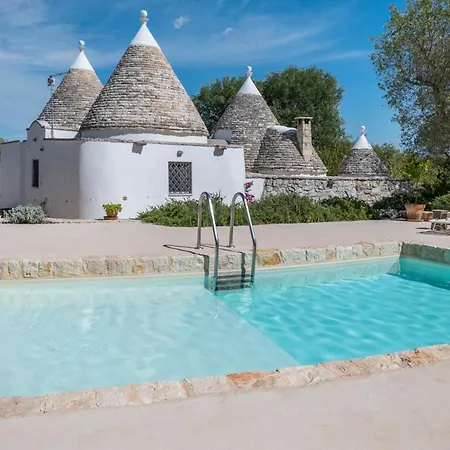 Satia Sleeps 4 With Pool Cisternino